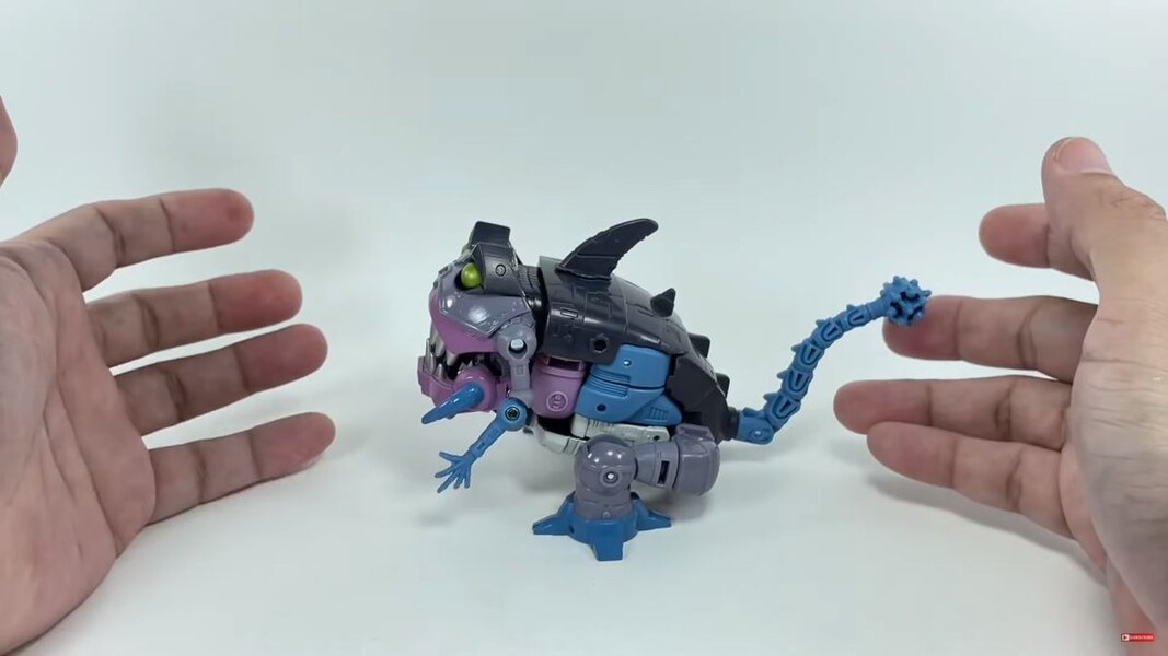 Transformers Studio Series 86 Gnaw  (13 of 20)